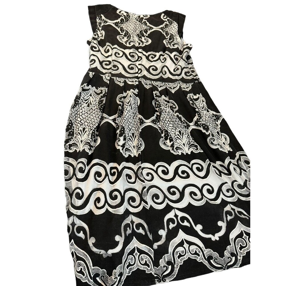 Rabbit Rabbit Rabbit Petite Sleeveless Black & White Fit & Flare Dress size 10 - Picture 3 of 8